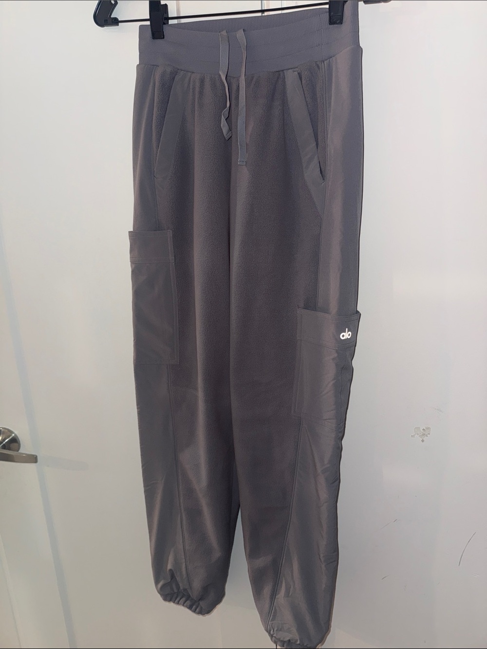 ALO Yoga Gray Cargo Joggers with Drawstring Waist